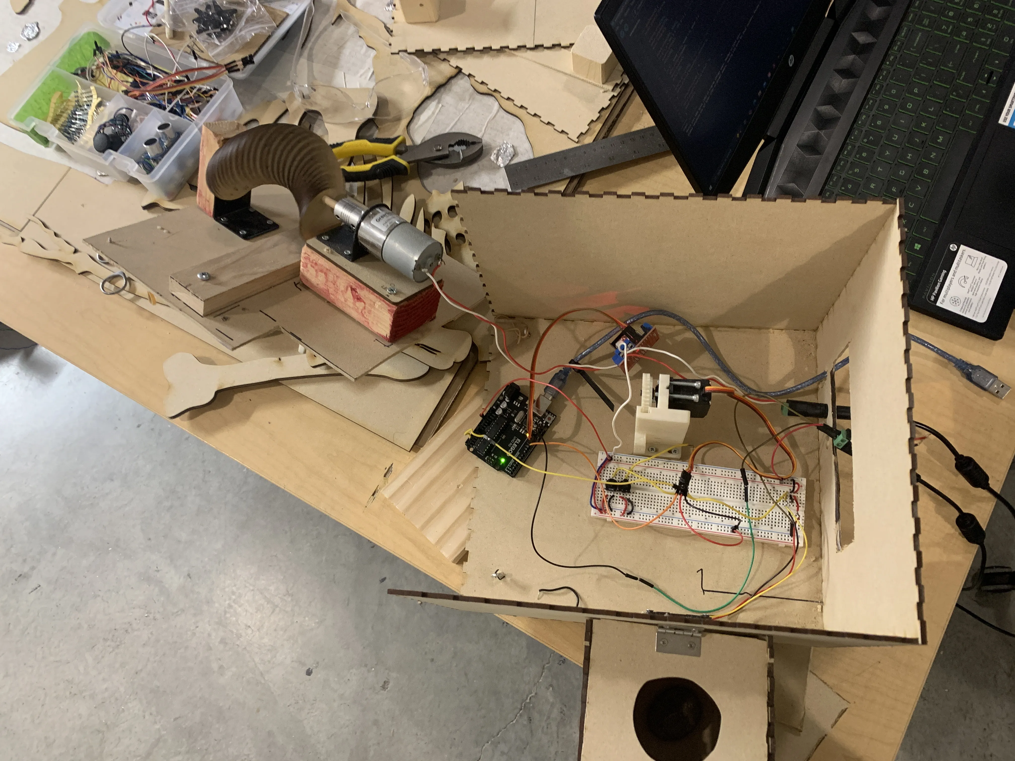 The disassembled Wave Generator.